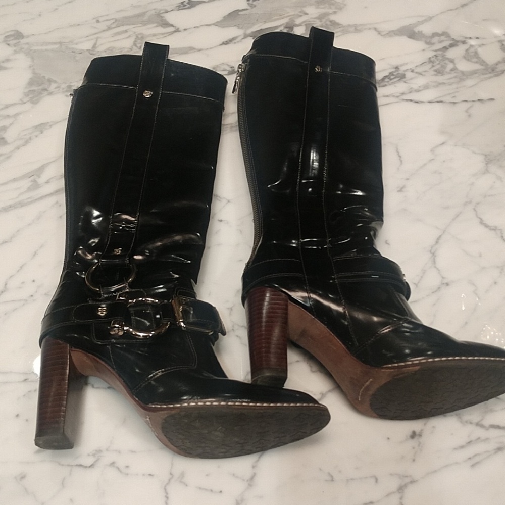 Tall black patent leather oops